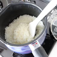 炊飯も簡単♪ いろいろ使えるお鍋「イオン 多機能ポット」 -- 少量の煮炊きやケトル代わりに