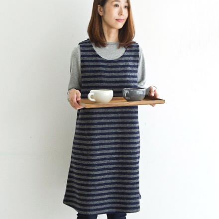 Bouclé tunic apron (navy x gray) 7,992 yen